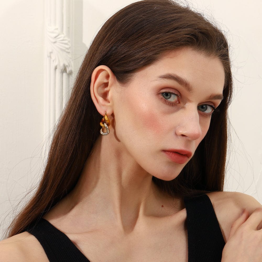 Twisted Dual-Tone Studs   <br> ⭐⭐⭐⭐⭐(122)