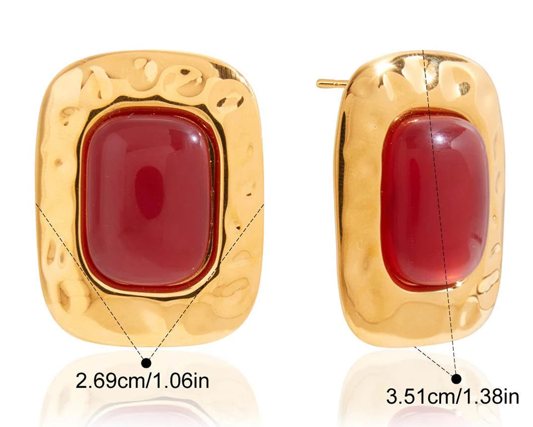 Rouge Cushion Studs — dimensions