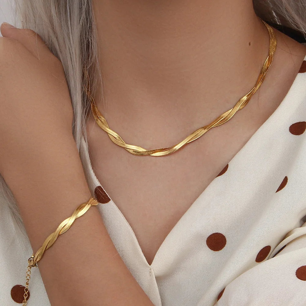 Layered Snake Chain Necklace — supplier angle 2