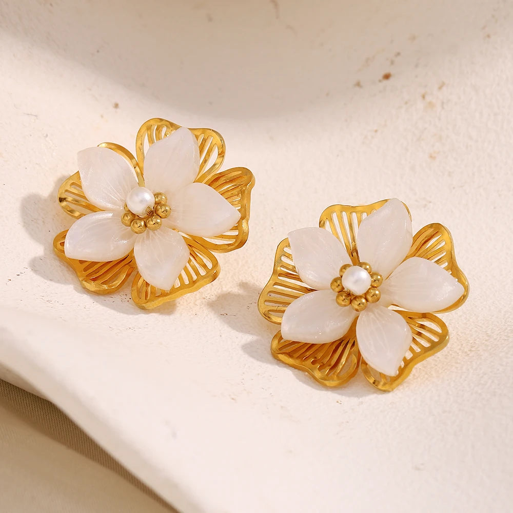 Shell Bloom Studs — supplier angle 1