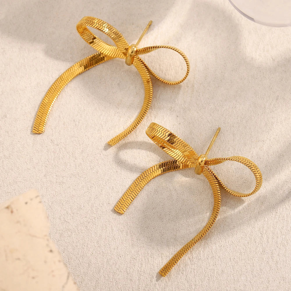Gold Bow Ribbon Earrings — supplier angle 1